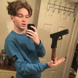 Meet your Posher, Cameron